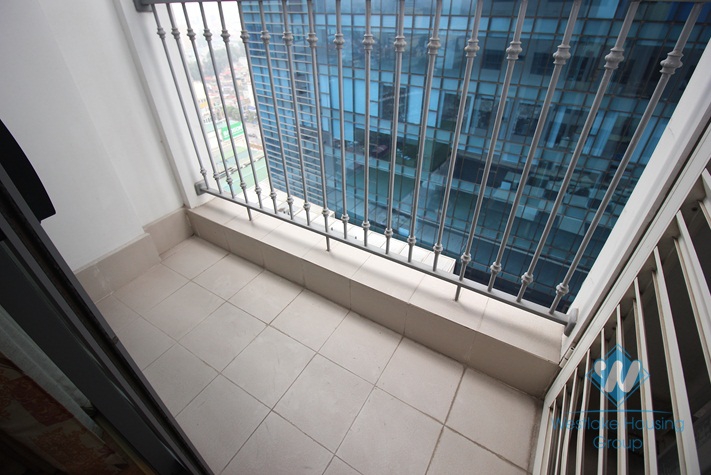 Modern apartment for rent in Vinhome Nguyen Chi Thanh - Dong Da district